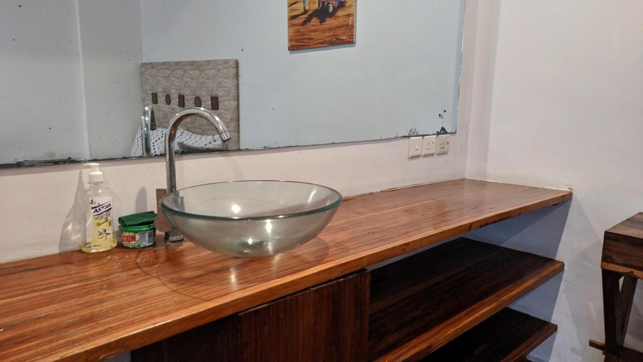 A Lovely Studio Apartment With Gym And Pool Access Dar es Salaam Exteriör bild